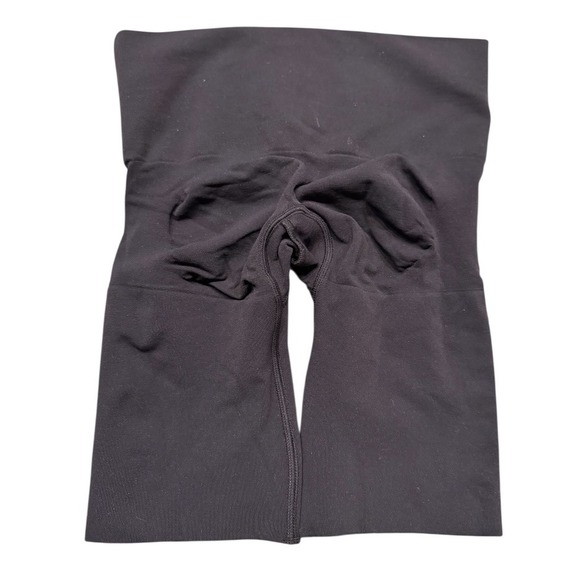 SKIMS Seamless Sculpt Butt Lifting Short Black Shapewear Shorts - Picture 3 of 5